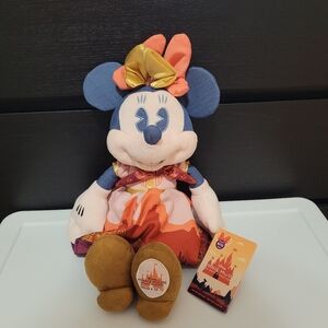 Minnie Mouse Main Attraction Big Thunder Mountain